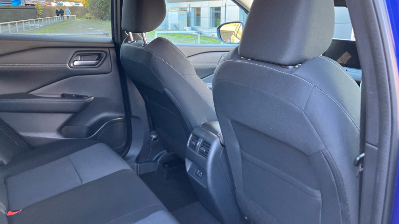 Nissan Qashqai 1.3 DiG-T MH N-Connecta 5dr Petrol Hatchback